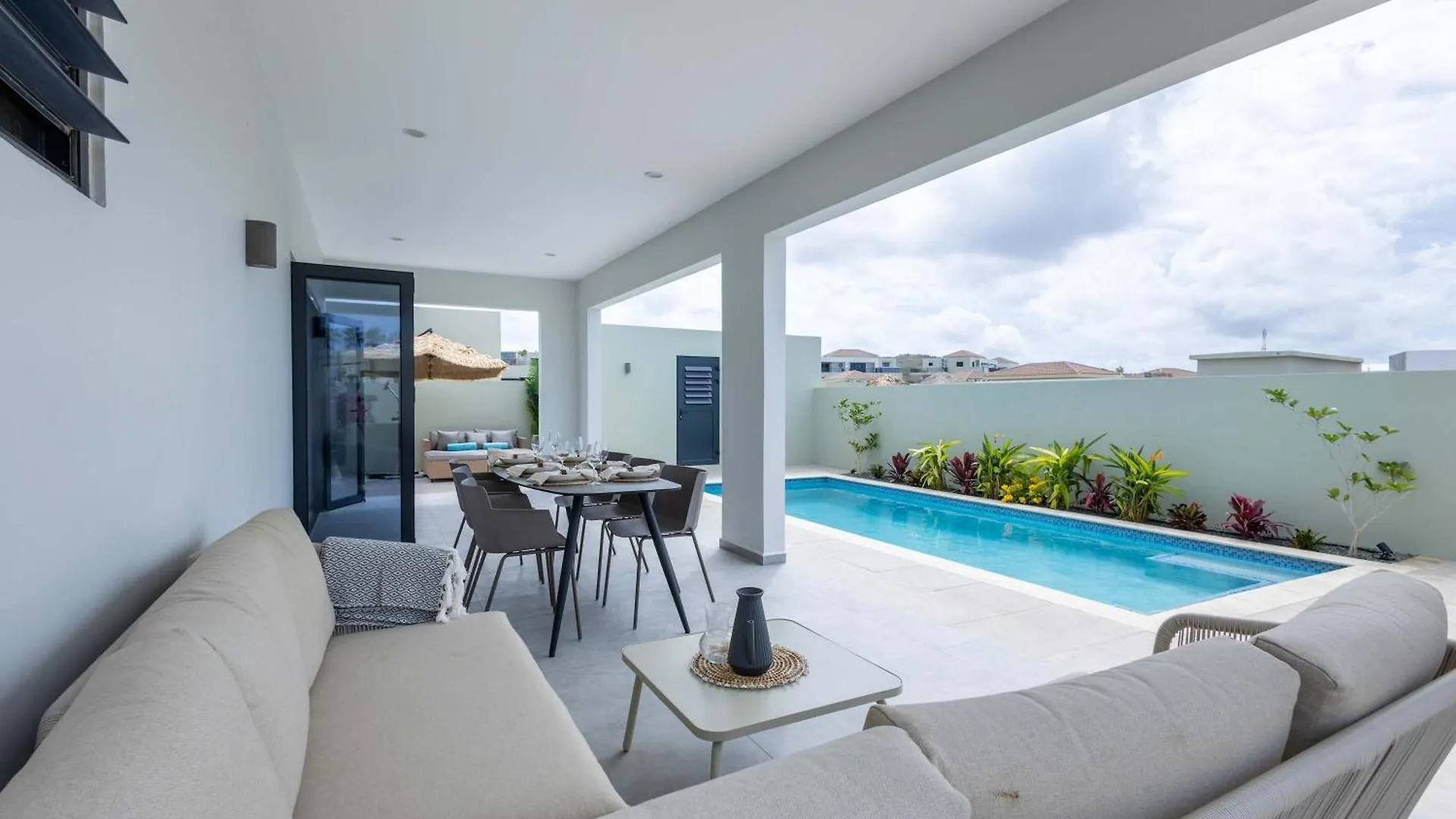 Villa Kura Cura - 5 Minutes From Mambo Beach Willemstad 0*,