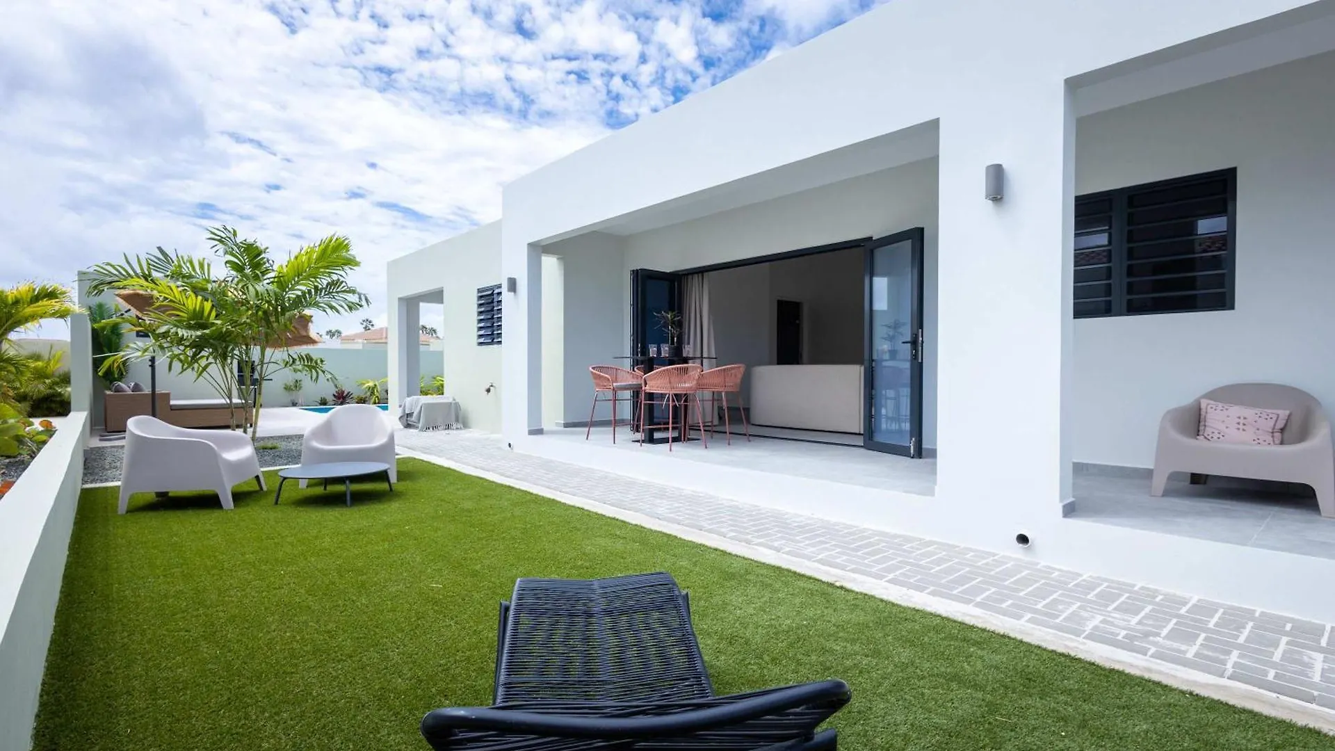 Villa Kura Cura - 5 Minutes From Mambo Beach Willemstad
